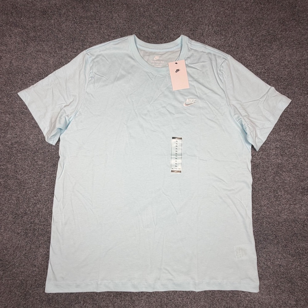 Nike T-Shirt Mens XL Glacier Ice Blue Embroidered Logo